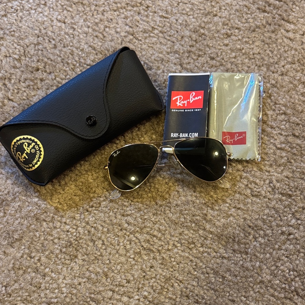 Ray-Ban Black Small Aviator Sunglasses with Case